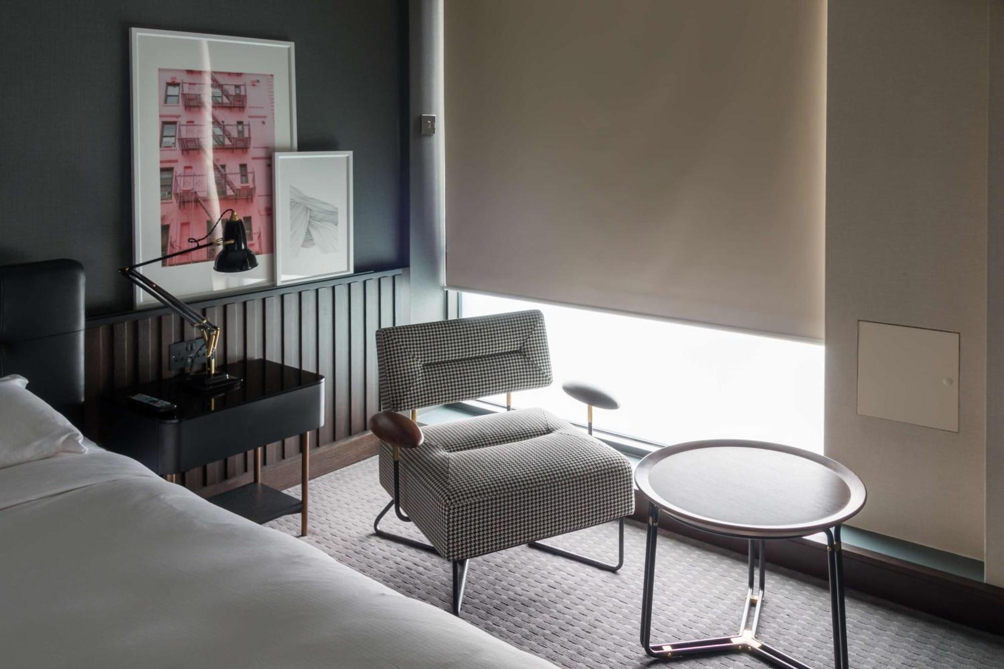 The Edwardian Manchester, A Radisson Collection Hotel Kamer foto A room at the hotel